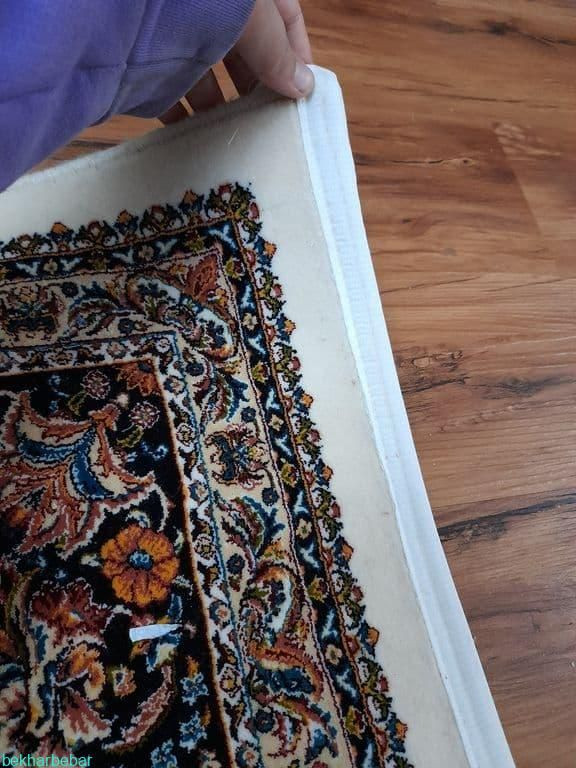 محافظ ریشه فرش